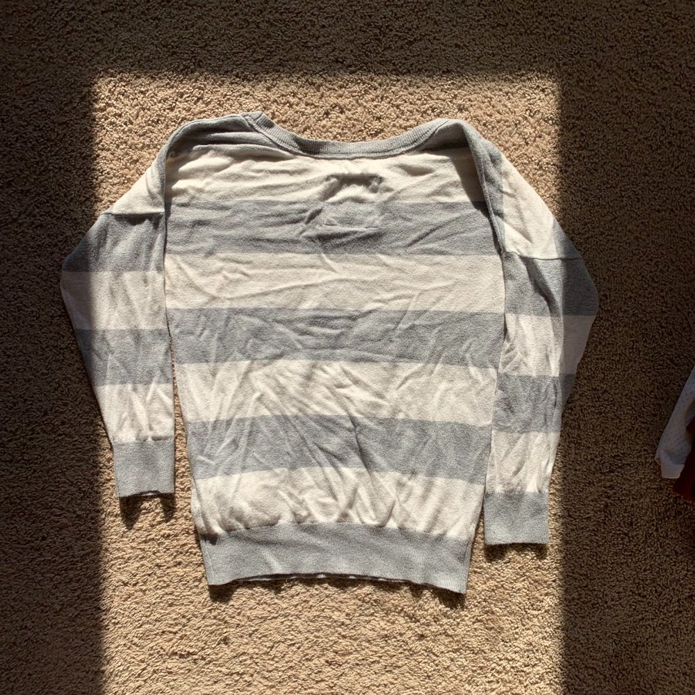 A&F Shirt - Picture 2 of 3
